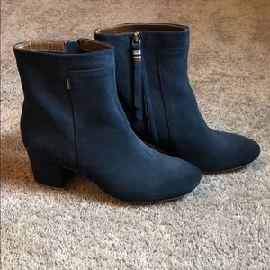Brand new navy Toms suede booties!